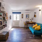 Casa Gaia, *